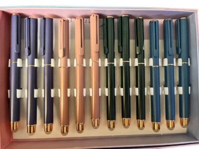 Stilou metalic cu cerneala termosensibila cu guma de sters