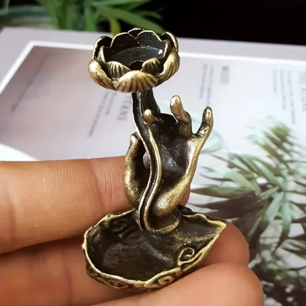Suport pentru tamaie cu lotus si mana