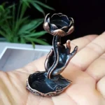 Suport pentru tamaie cu lotus si mana1